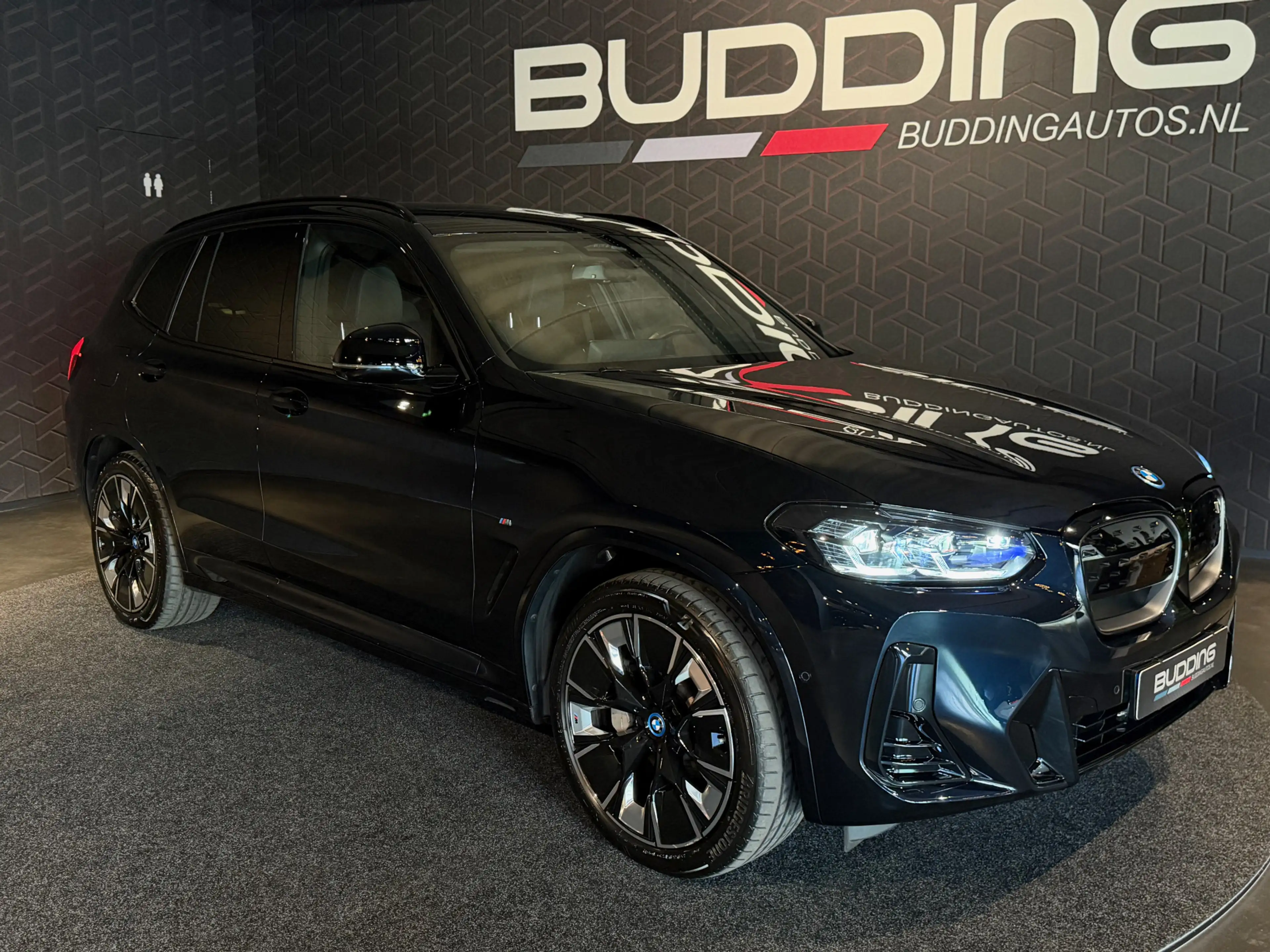 BMW iX3 High Exe 80 kWh | M-sport | Pano | Laser — photo 33