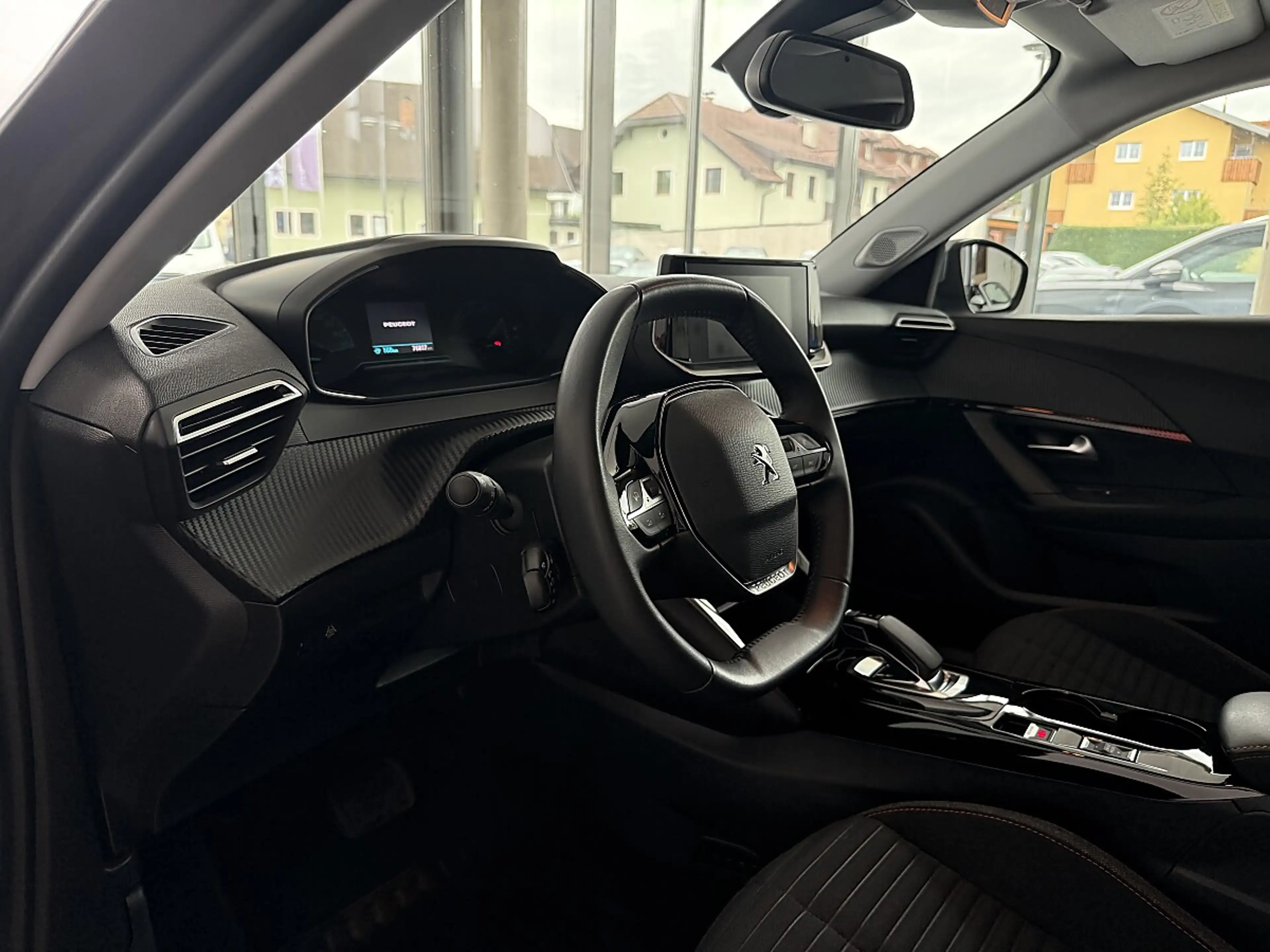 Peugeot e-2008 Active Pack — photo 8