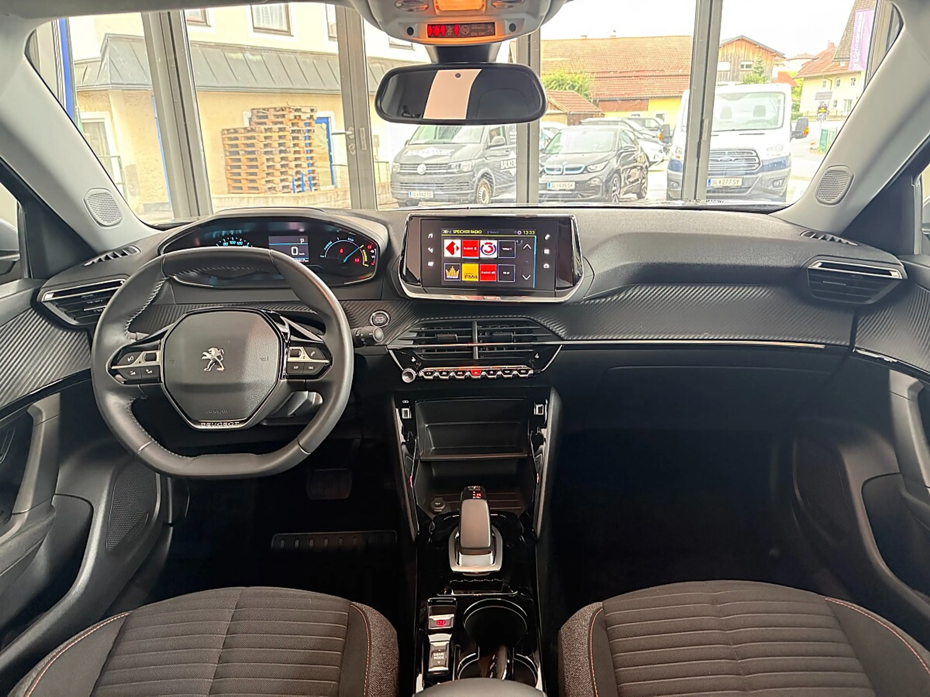 Peugeot e-2008 Active Pack — photo 11