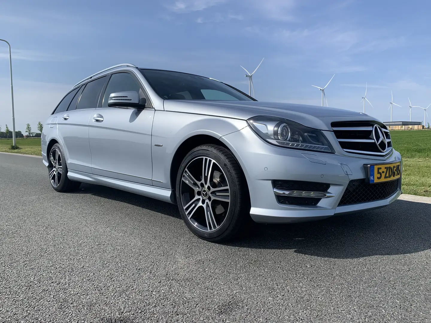 Mercedes-Benz C 180 Pres. Avant. Edition C Gris - 1