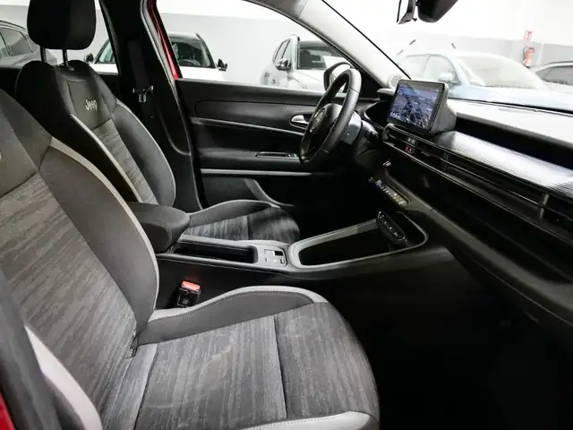 Jeep Avenger view 8