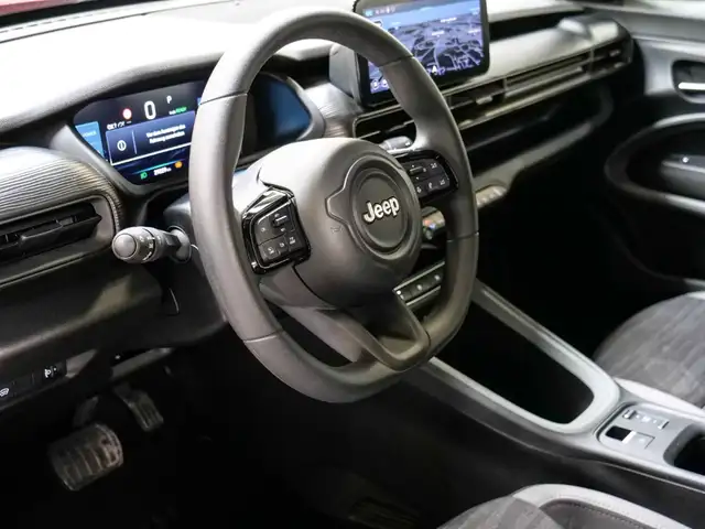 Jeep Avenger view 5