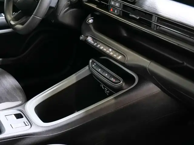 Jeep Avenger view 9