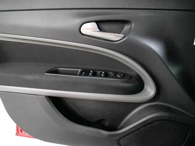 Jeep Avenger view 15