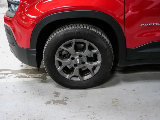 Jeep Avenger view 4