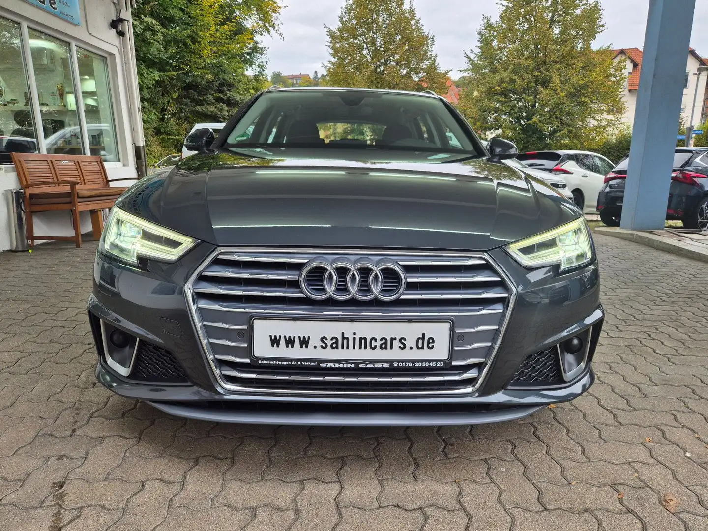 Audi A4 Avant 40 g-tron Sport S-LINE LED/NAVI/AHK Gris - 2