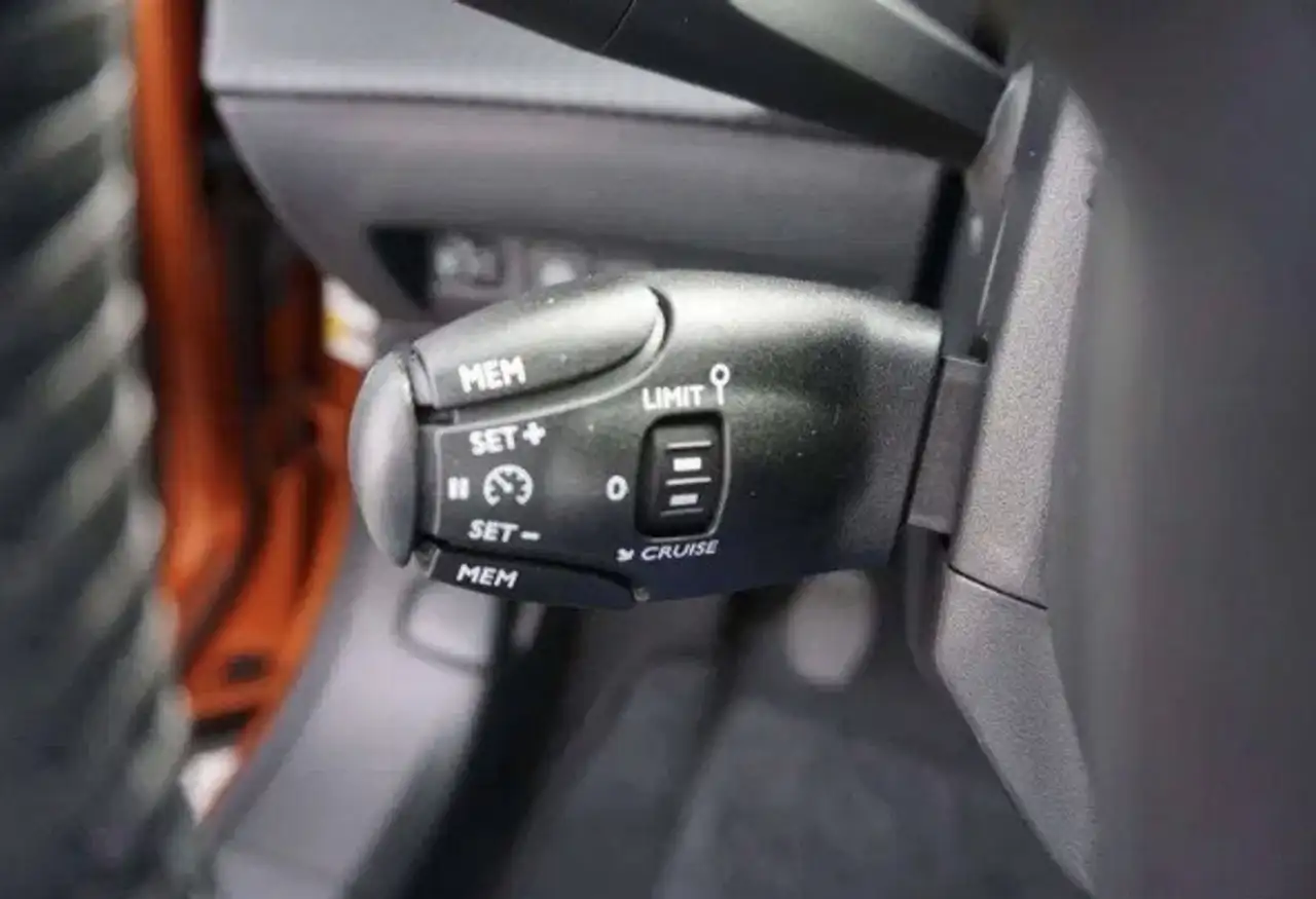 Peugeot 2008 2008 — photo 8