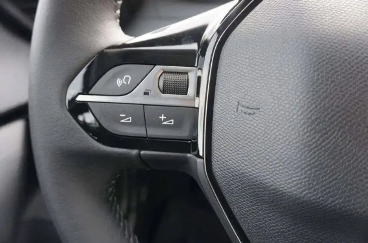 Peugeot 2008 2008 — photo 12