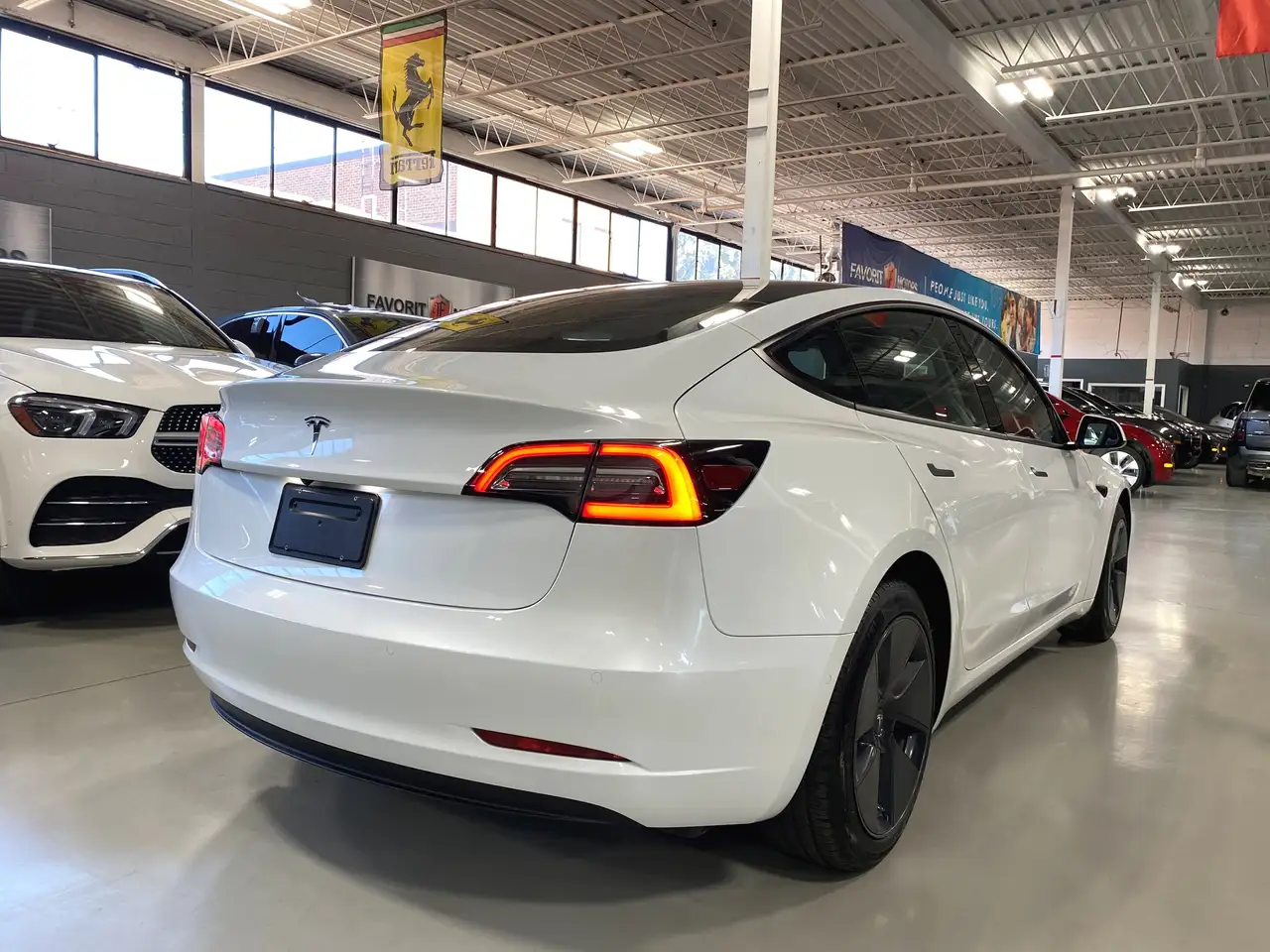 Tesla Model 3 fotografie Tesla Model 3