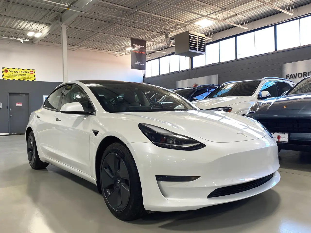 Tesla Model 3 fotografie Tesla Model 3