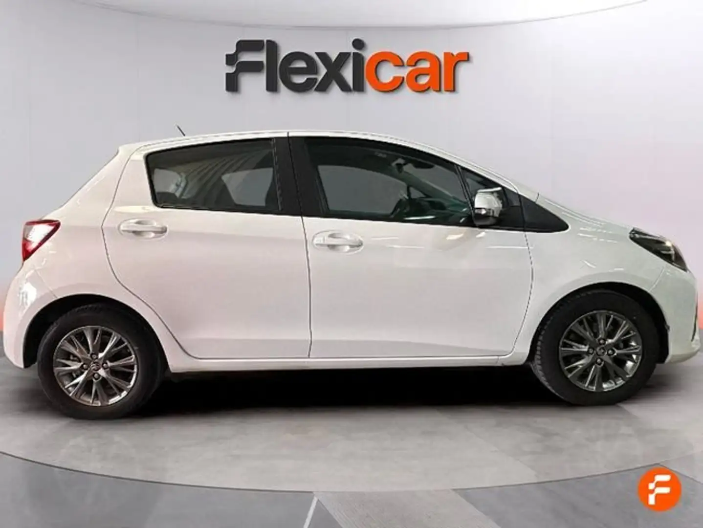 Toyota Yaris 1.0 Business Blanco - 2