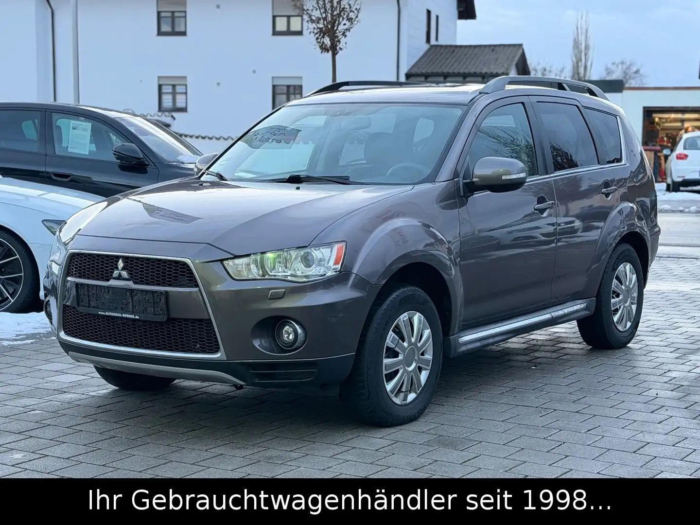 Mitsubishi Outlander 2.2 XTRA 4WD AUTOMATIK Braun - 2