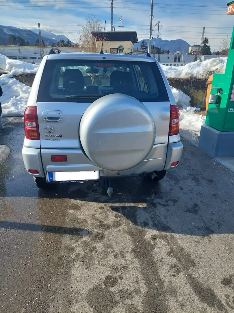 Toyota RAV 4 RAV4 2,0 D-4D 4WD - 2
