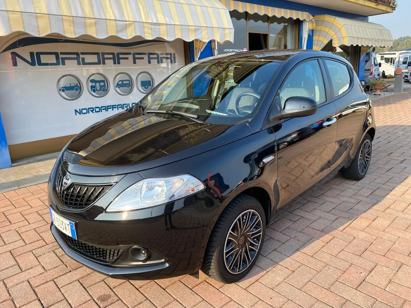 Lancia Ypsilon Ypsilon III 2021 1.0 firefly hybrid Silver Plus s Nero - 1
