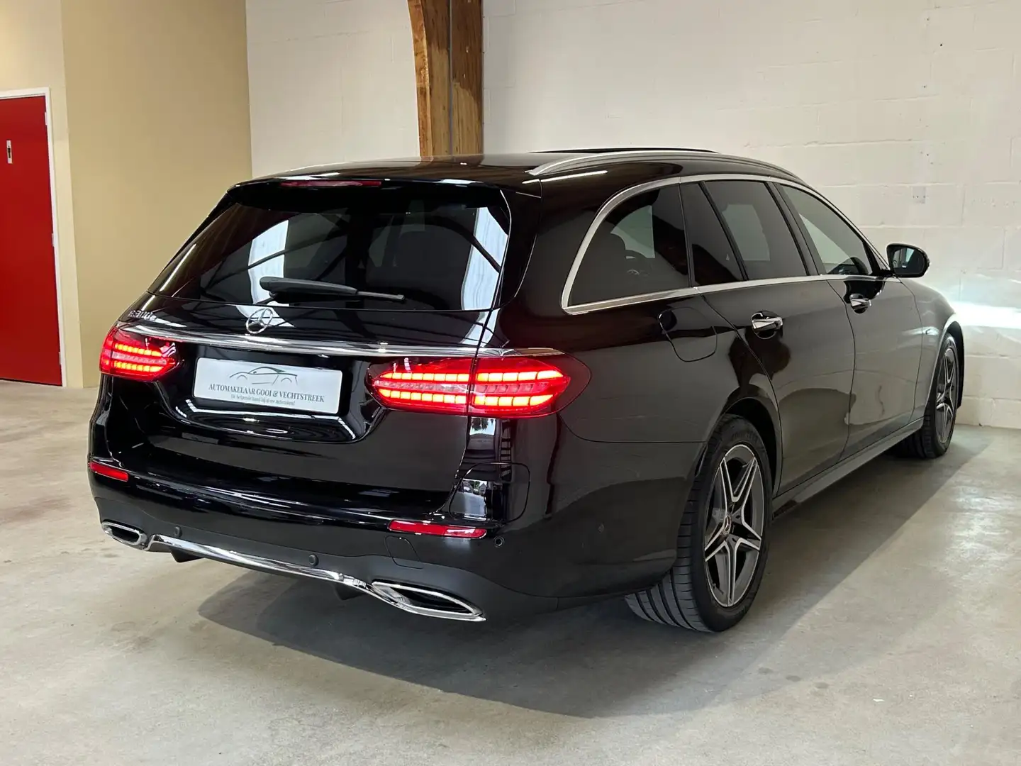Mercedes-Benz E 300 Estate e AMG Line - Pano - Burmester - Distronic Zwart - 2