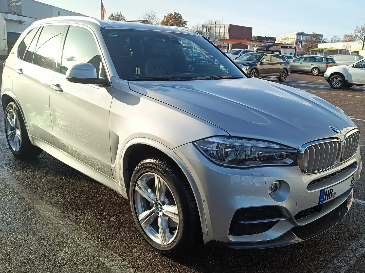 BMW X5 40e Hybrid in Bestzustand Silber - 2