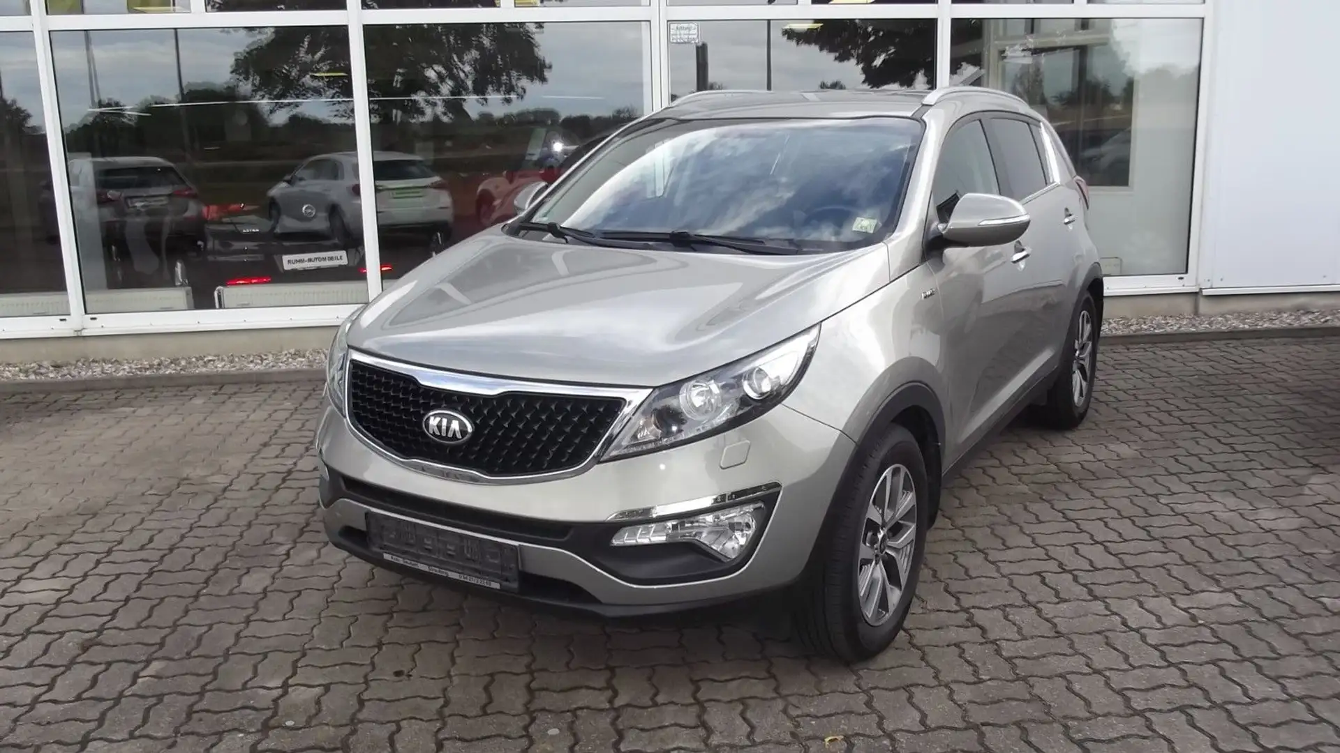 Kia Sportage 2.0 CRDi 4WD Vision,Navi,Sitzheizung v. Argent - 1