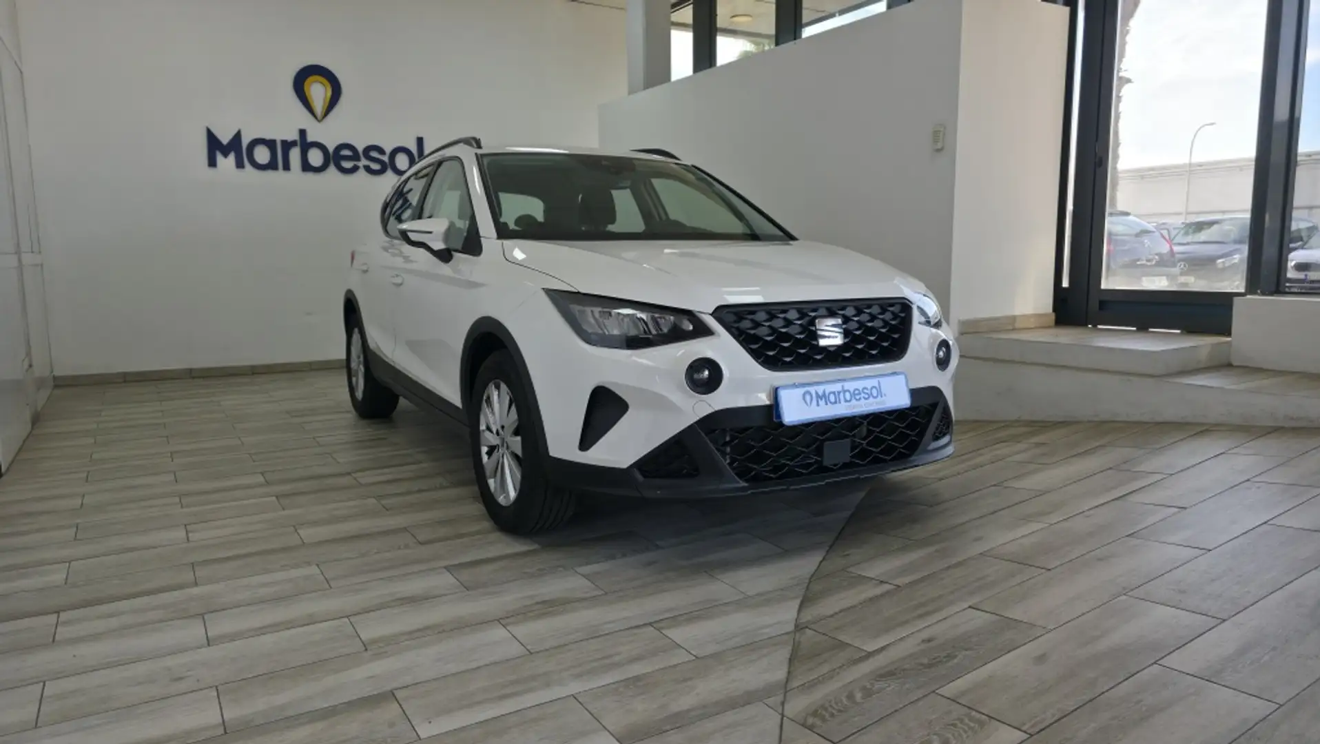 SEAT Arona 1.0 TSI Ecomotive S&S Reference 95 Blanco - 2