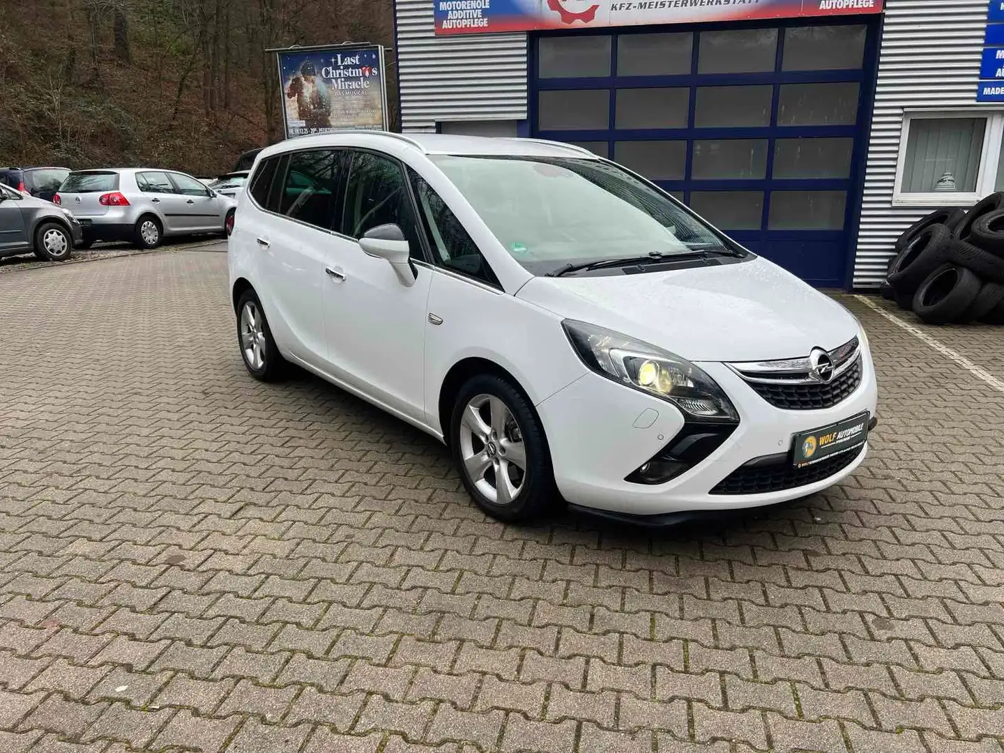 Opel Zafira Tourer Innovation Weiß - 1