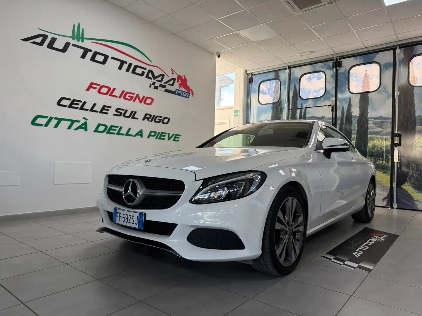 Mercedes-Benz C 250 Coupe d Sport auto Bianco - 1