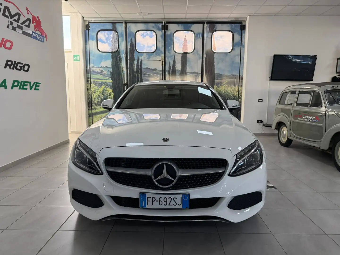 Mercedes-Benz C 250 Coupe d Sport auto Bianco - 2