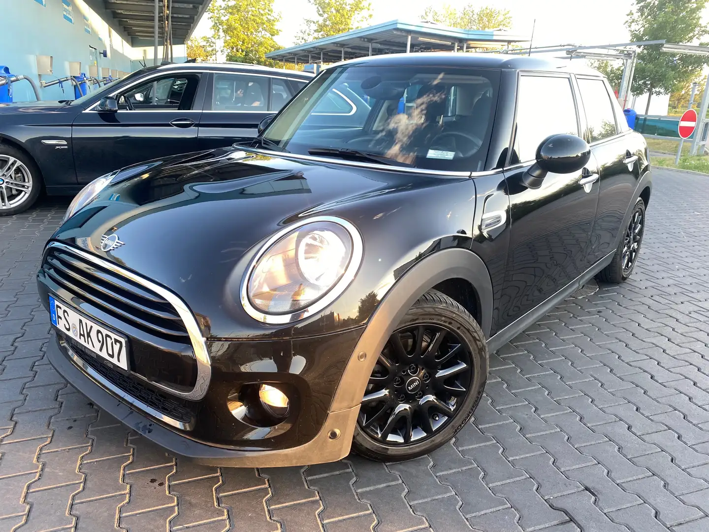 MINI Cooper D Mini Cooper D Aut. Černá - 1