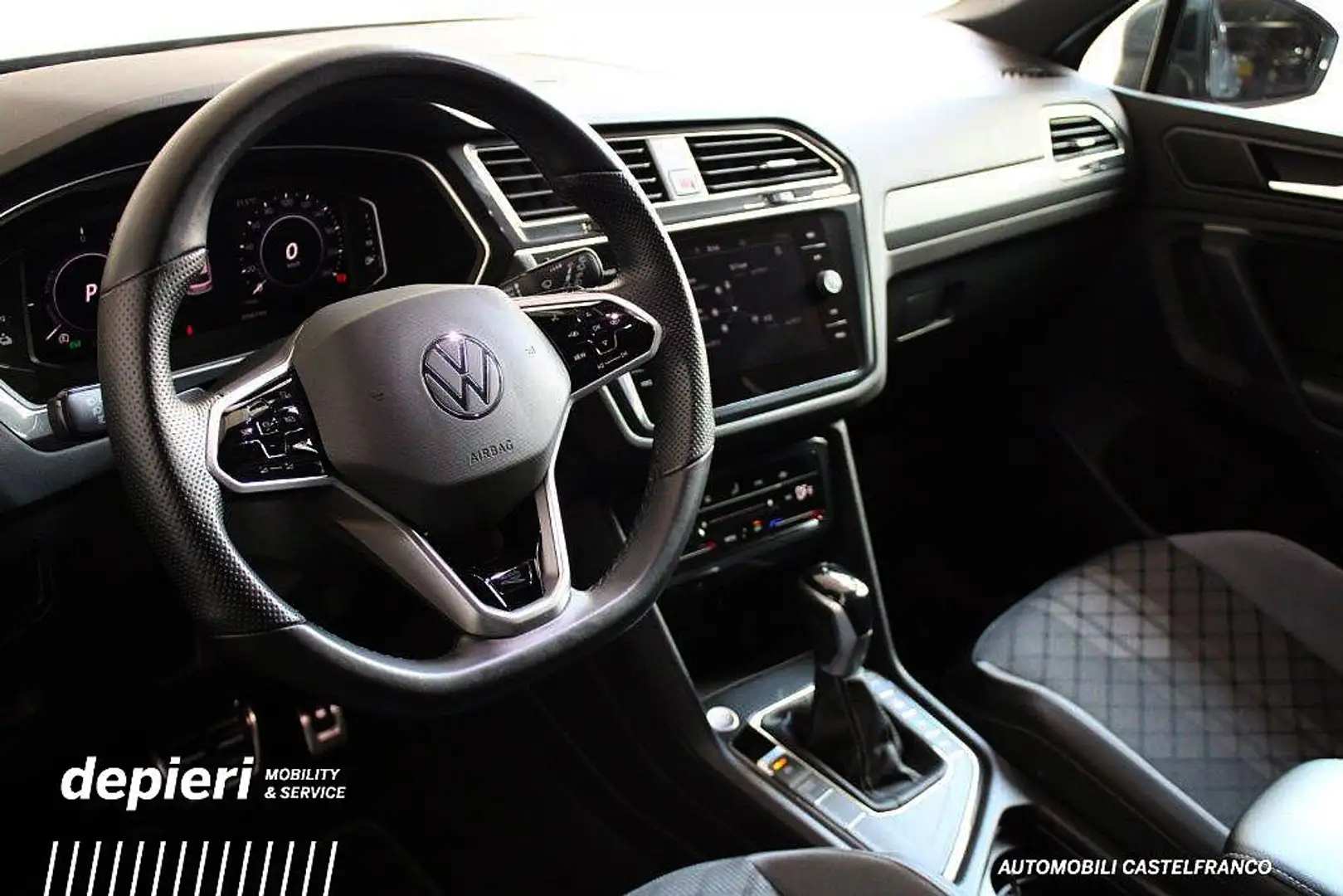 Volkswagen Tiguan 1.4 TSI eHYBRID DSG R-Line -PHEV siva - 2