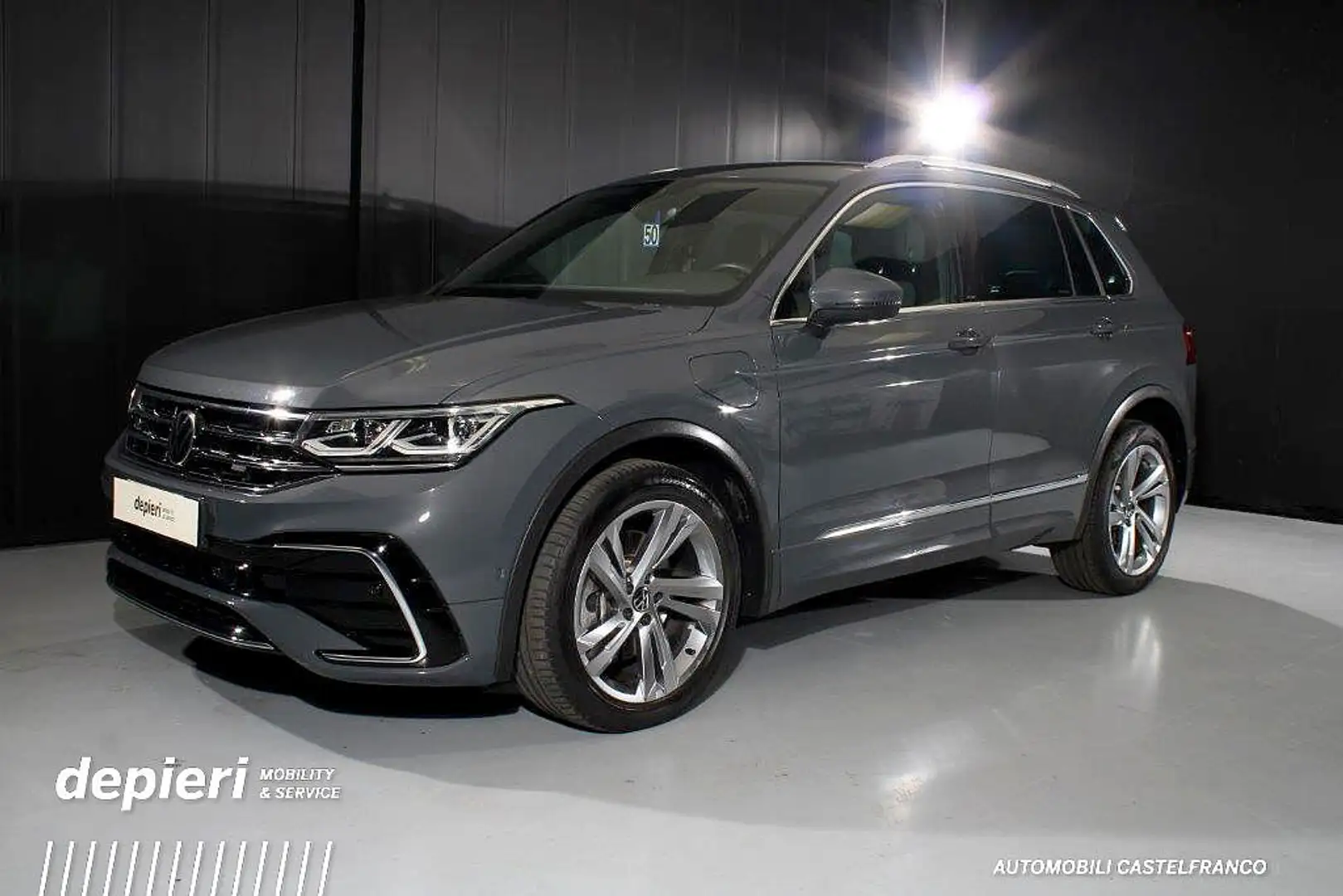 Volkswagen Tiguan 1.4 TSI eHYBRID DSG R-Line -PHEV siva - 1