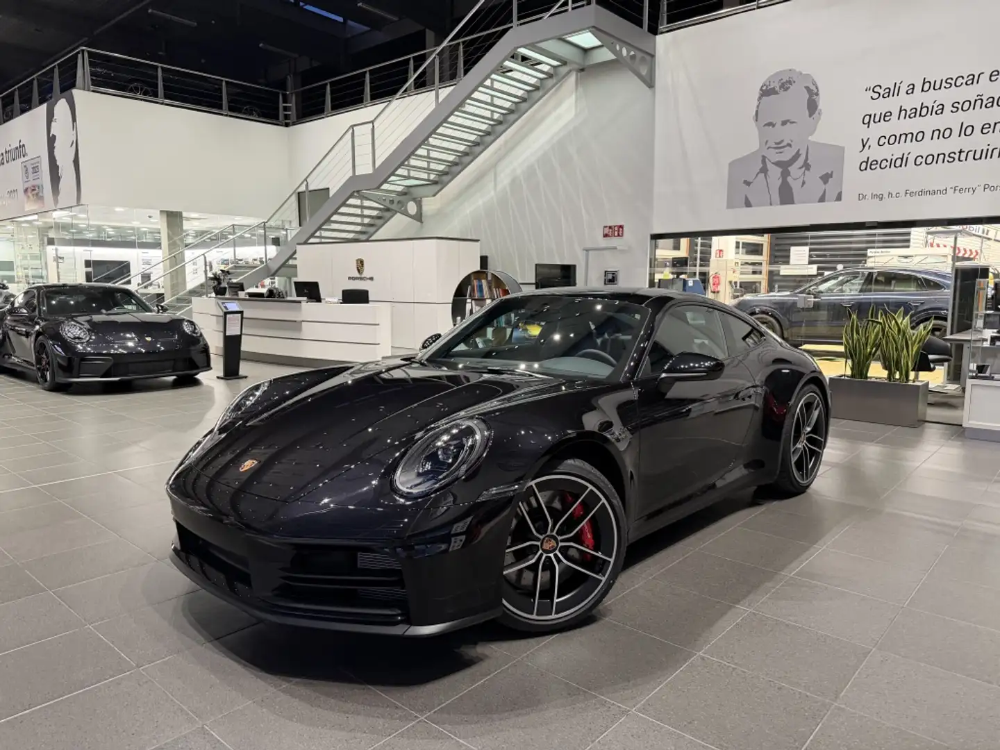 Porsche 911 Carrera 4S Schwarz - 1