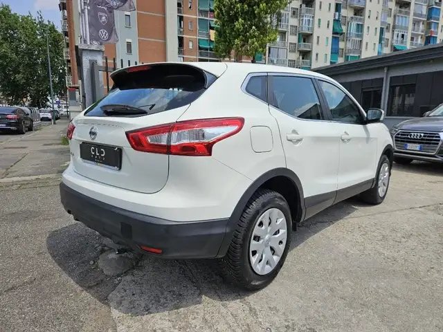 Nissan Qashqai view 3