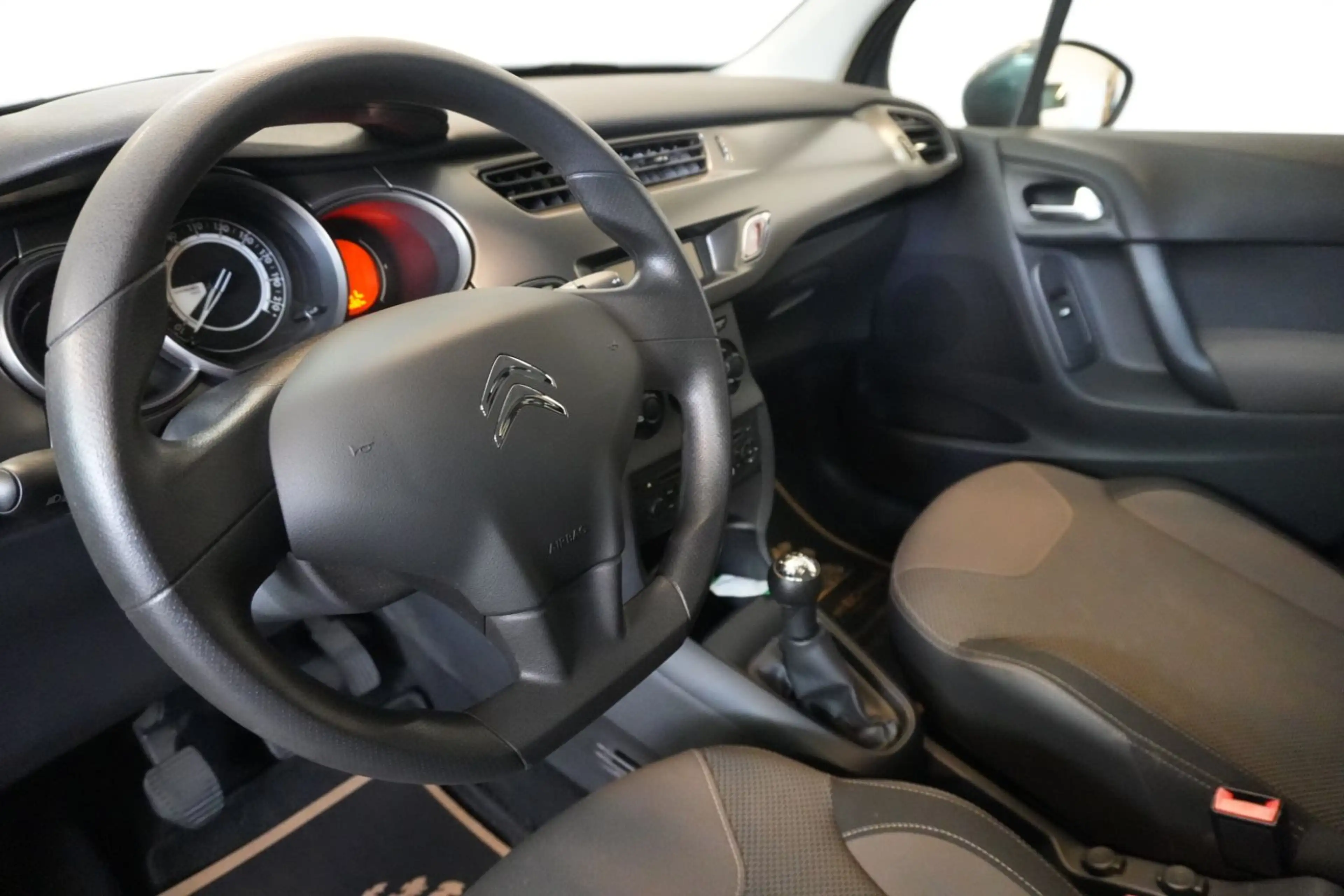 Citroen C3 Tendance 1.4 HDi Klima Tempomat — photo 10