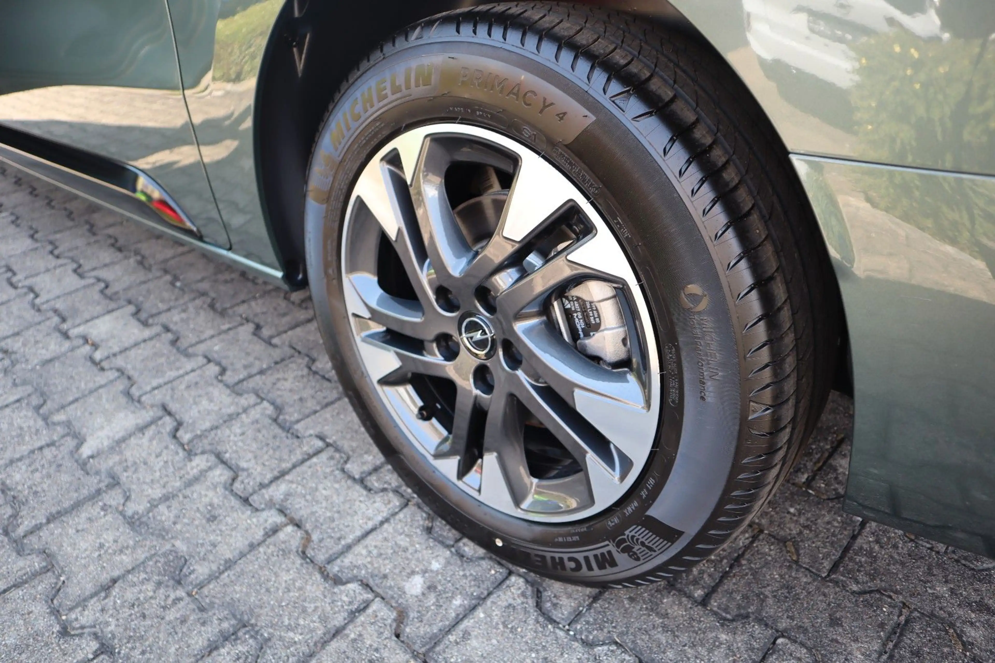 Opel Zafira Life 2.2D AT8 GS 7-Sitzer — photo 8