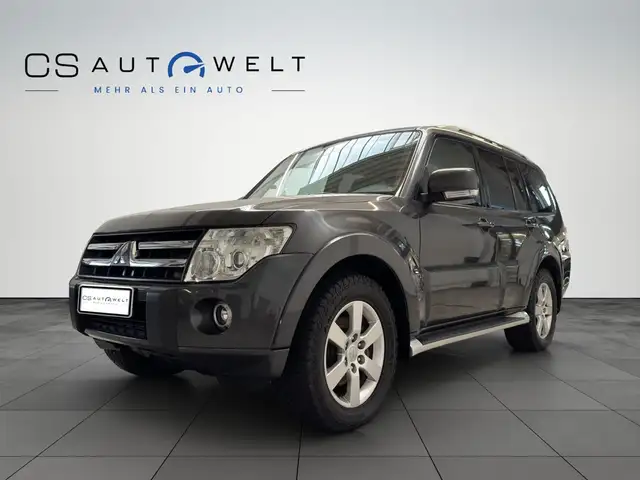 Mitsubishi Pajero 3.2 DI-D Instyle 4x4 LEDER/S.DACH/KAMERA