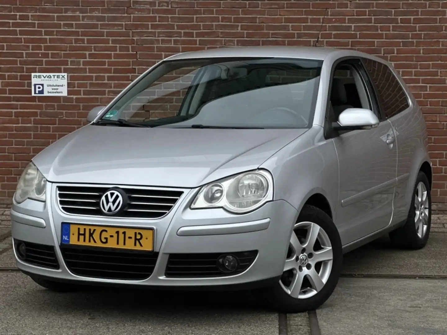 Volkswagen Polo 1.4-16V Sportline |Airco |Nieuwe APK |Stuurbkr | Grijs - 2