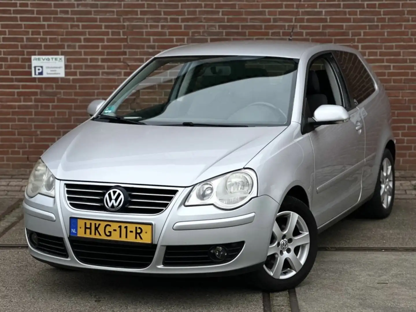 Volkswagen Polo 1.4-16V Sportline |Airco |Nieuwe APK |Stuurbkr | Grijs - 1