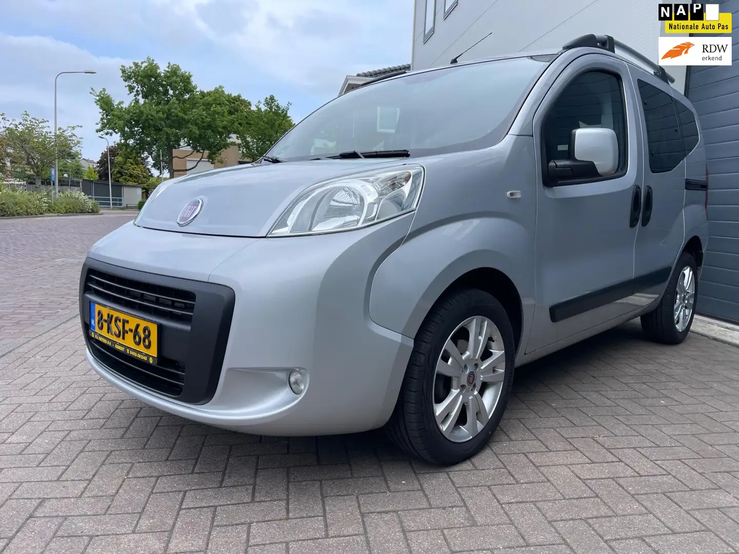 Fiat Qubo 1.4 Dynamic/Navi/Airco/AUX/PDC/Goed-onderhouden/Mo Grijs - 1