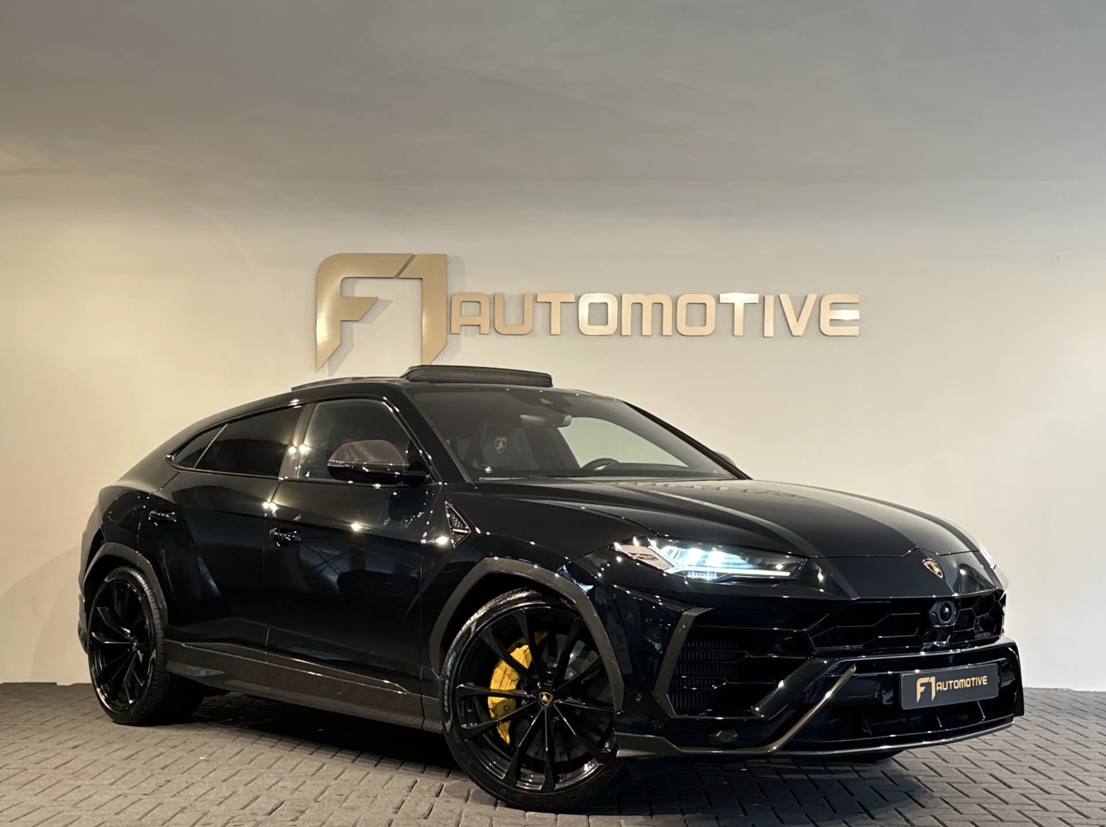 Lamborghini Urus 4.0 V8 Pano|Carbon|B&O 3D|Massage|Memory — photo 5