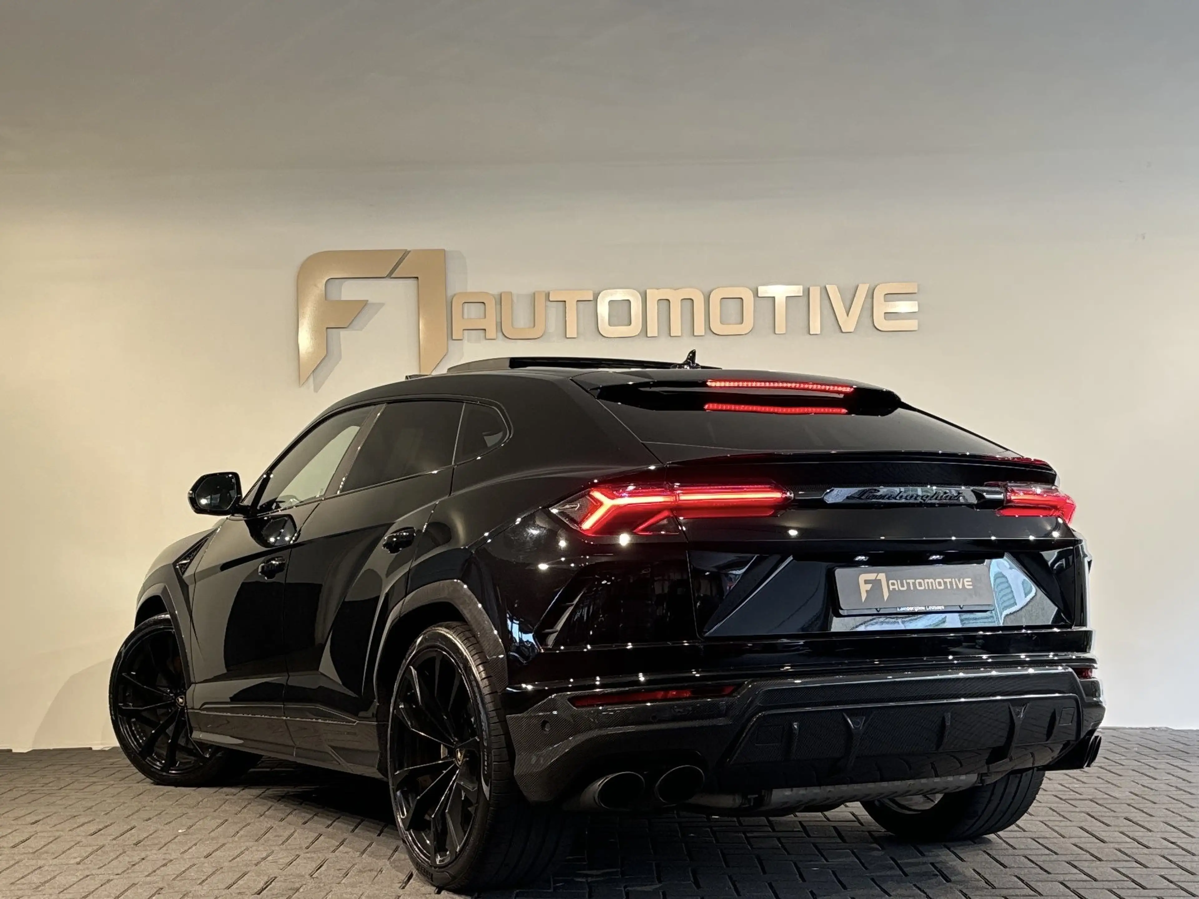 Lamborghini Urus 4.0 V8 Pano|Carbon|B&O 3D|Massage|Memory — photo 6