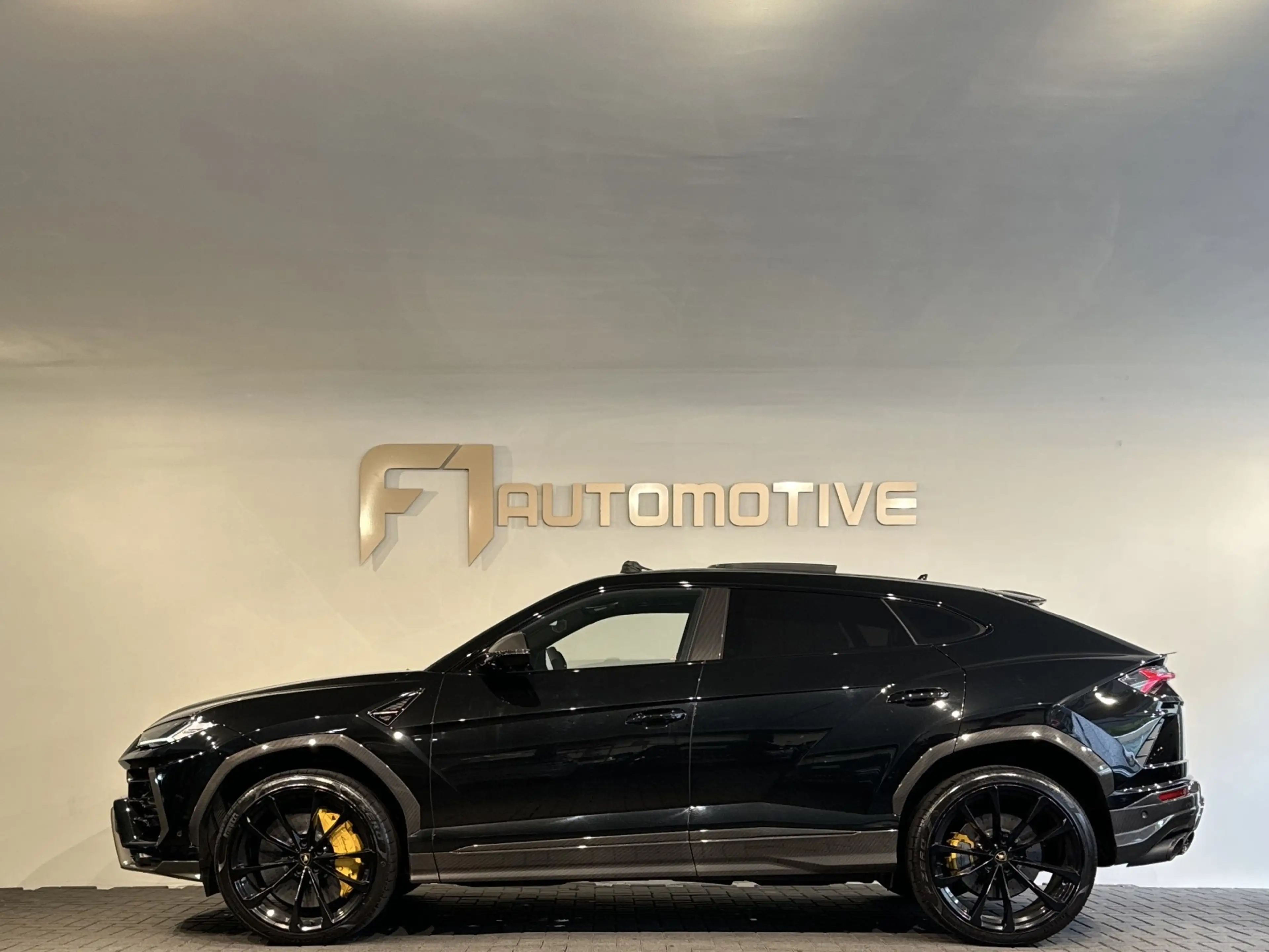 Lamborghini Urus 4.0 V8 Pano|Carbon|B&O 3D|Massage|Memory — photo 15