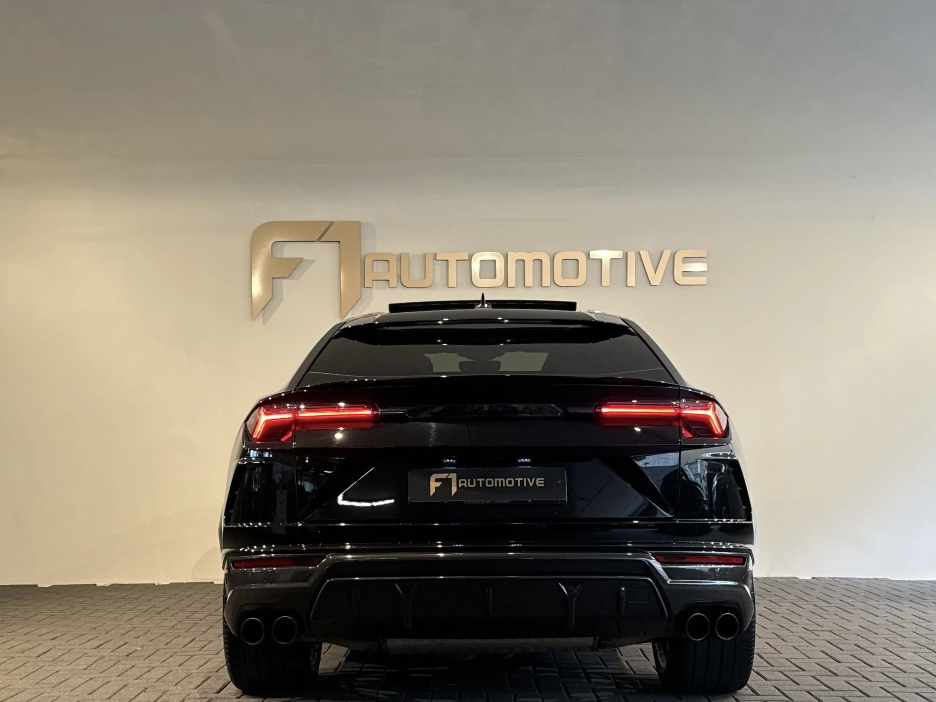 Lamborghini Urus 4.0 V8 Pano|Carbon|B&O 3D|Massage|Memory — photo 12