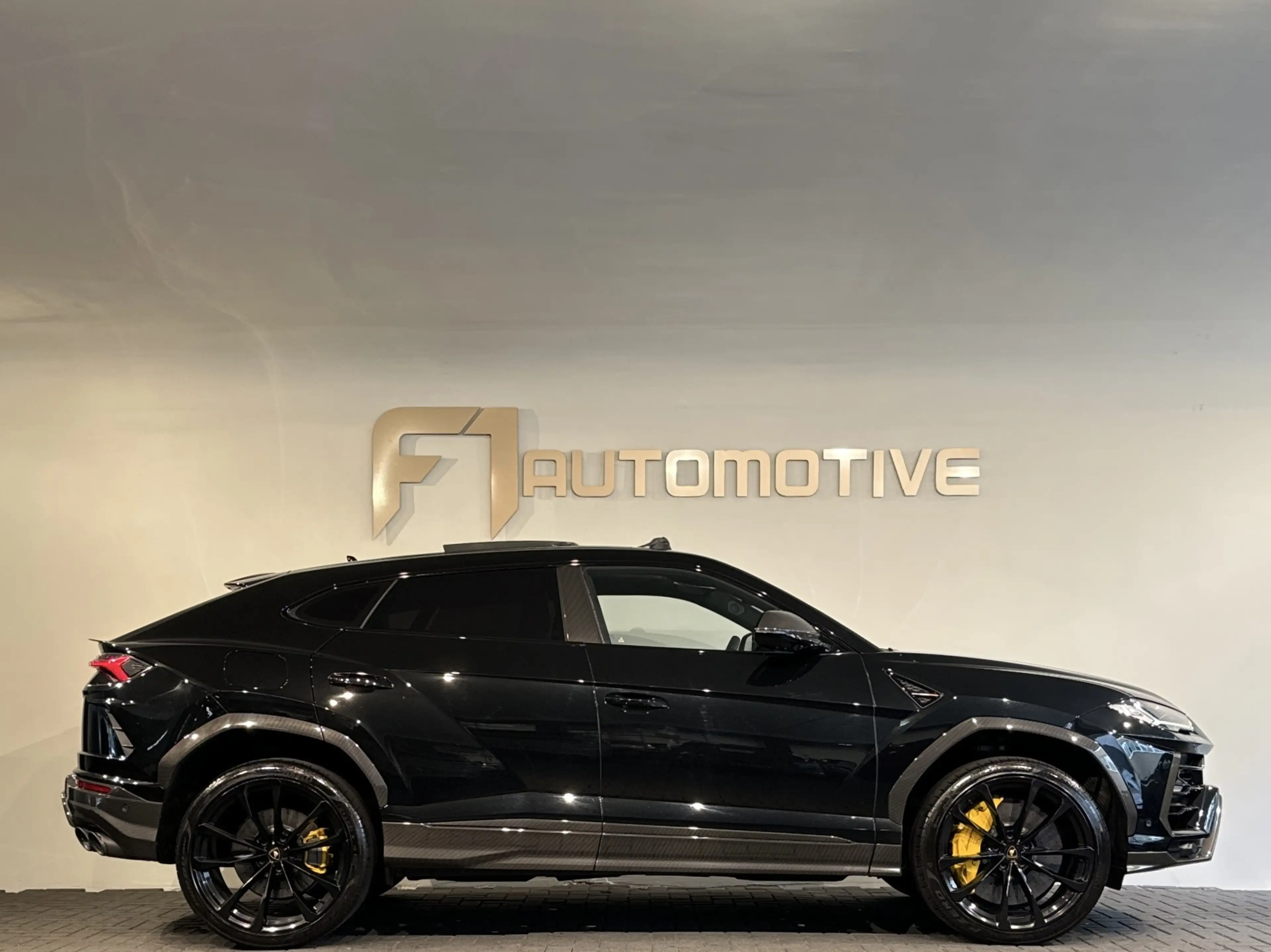Lamborghini Urus 4.0 V8 Pano|Carbon|B&O 3D|Massage|Memory — photo 14