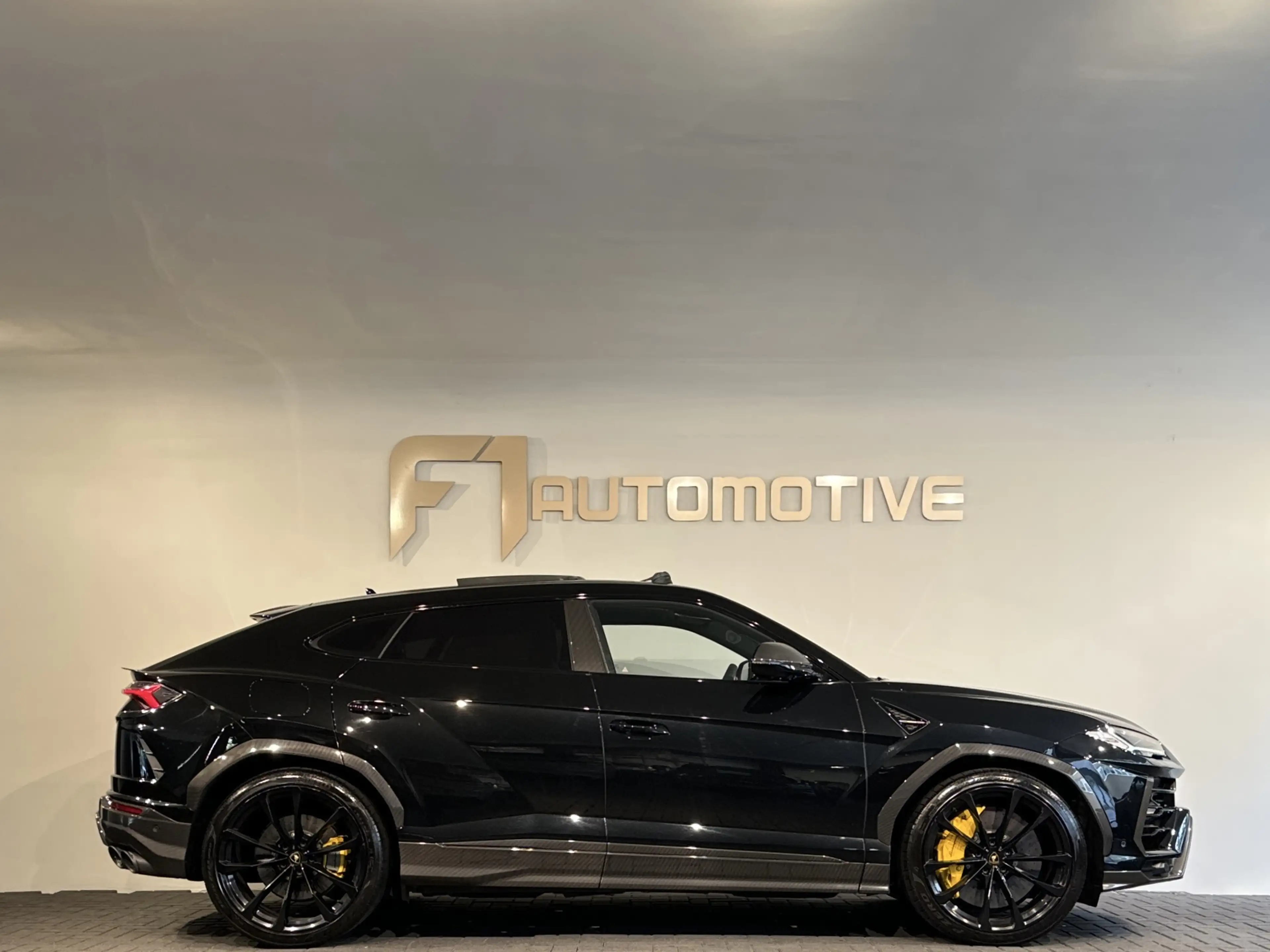Lamborghini Urus 4.0 V8 Pano|Carbon|B&O 3D|Massage|Memory — photo 13