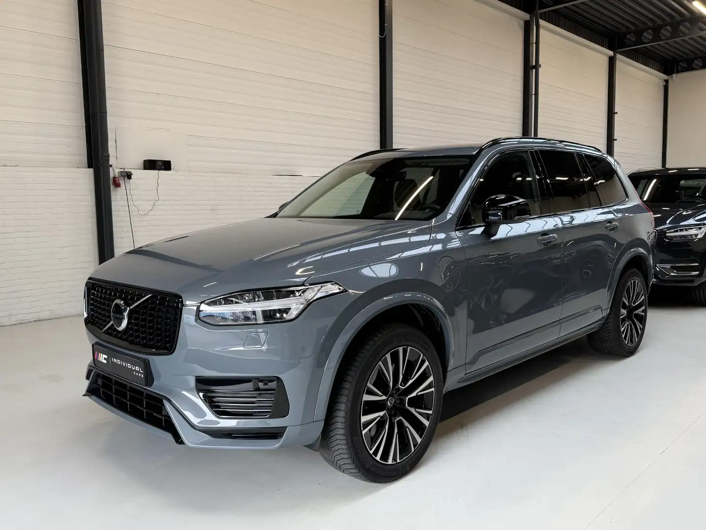 Volvo XC90 2.0 T8 Recharge AWD Plus Dark Trekhaak H/K Premium Szürke - 1