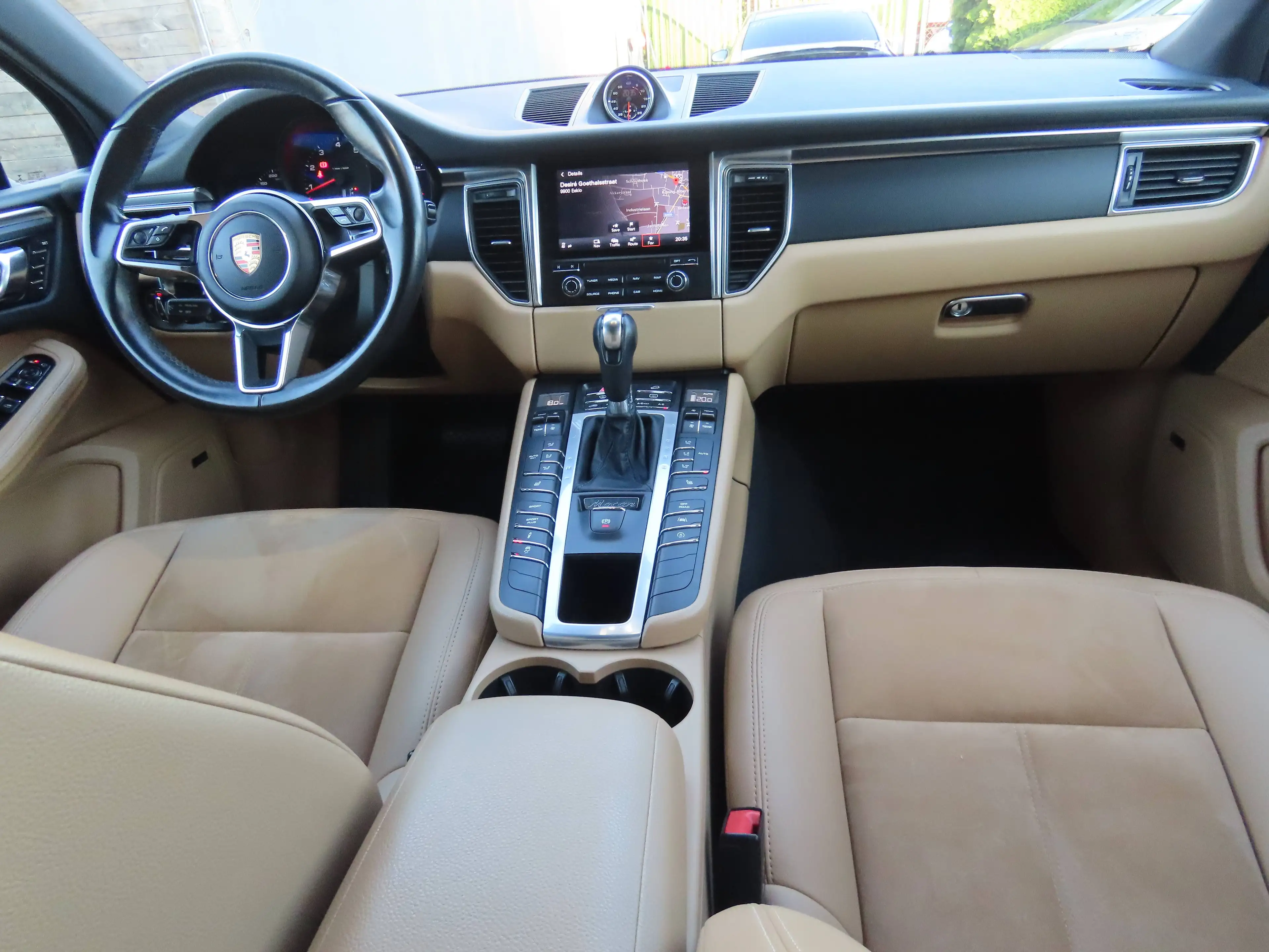 Porsche Macan Macan 2.0 Turbo PDK — photo 9