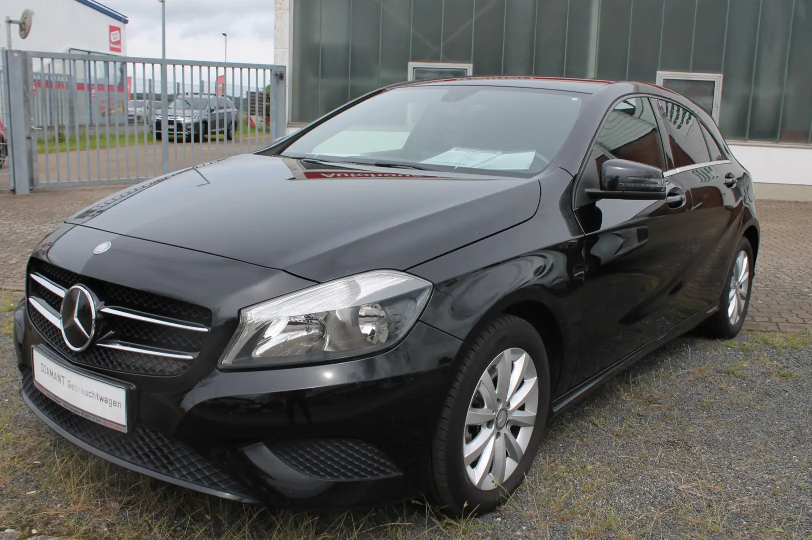 Mercedes-Benz A 180 Blue Effiiency Schwarz - 2