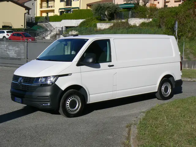 Volkswagen T6.1 Transporter Transporter passo lungo 150hp Business