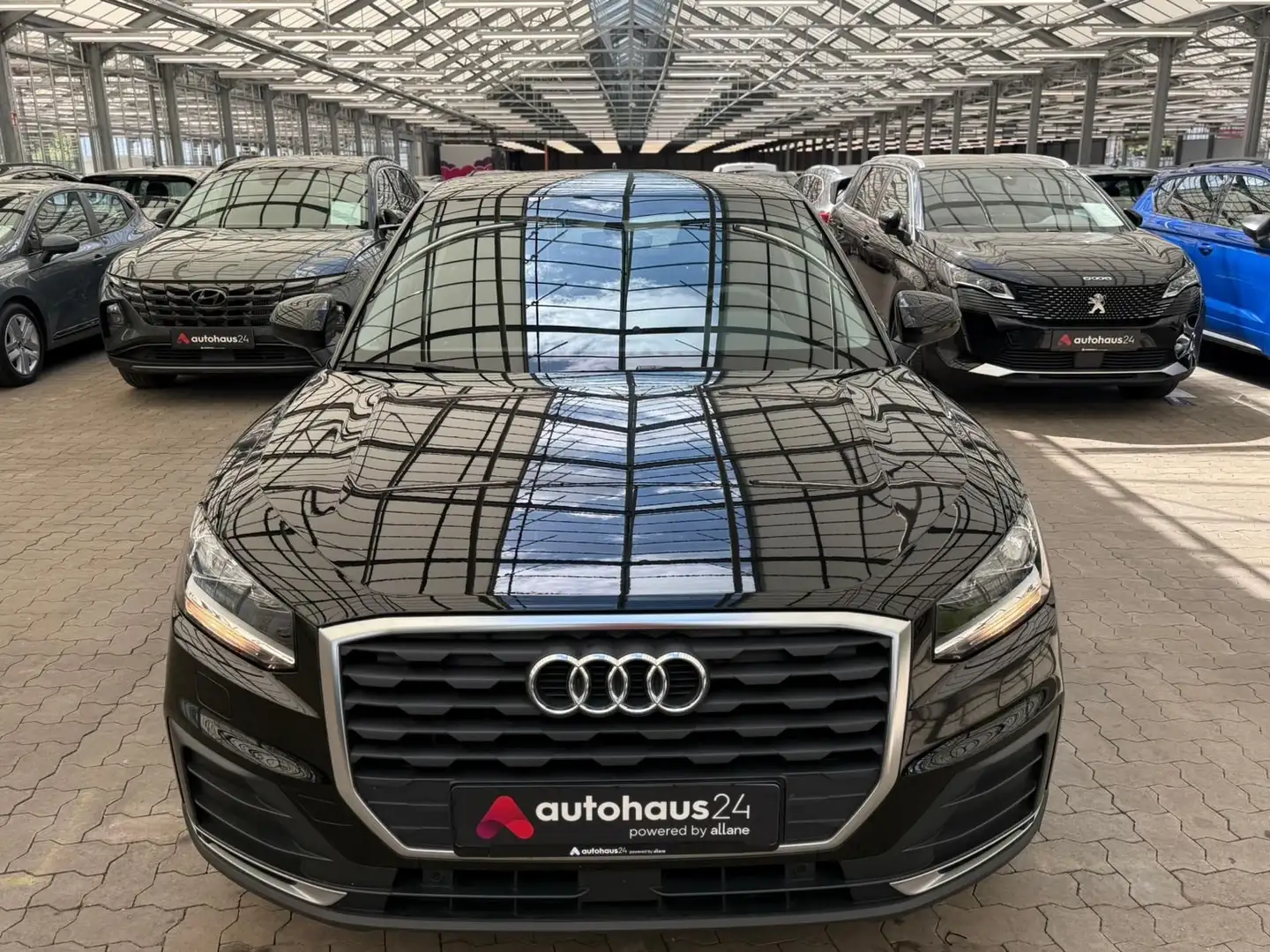 Audi Q2 1.6 30 TDI  Kamera|Tempomat|ParkPilot Schwarz - 2