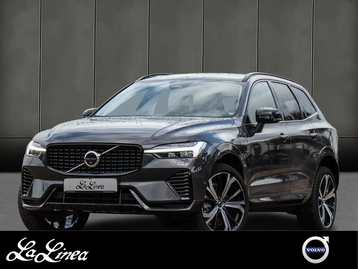 Volvo XC60 T6 Plus Dark Recharge Plug-In Hybrid AWD Grigio - 1