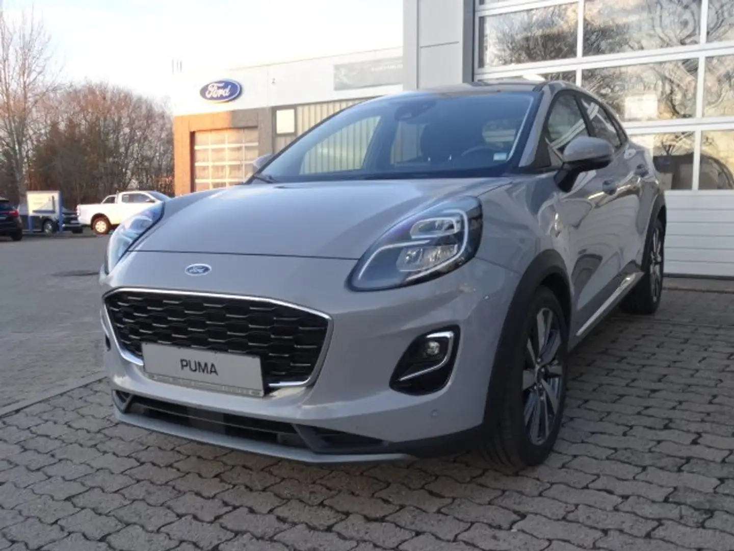 Ford Puma 1.0 EcoBoost TITANIUM X Grau - 1