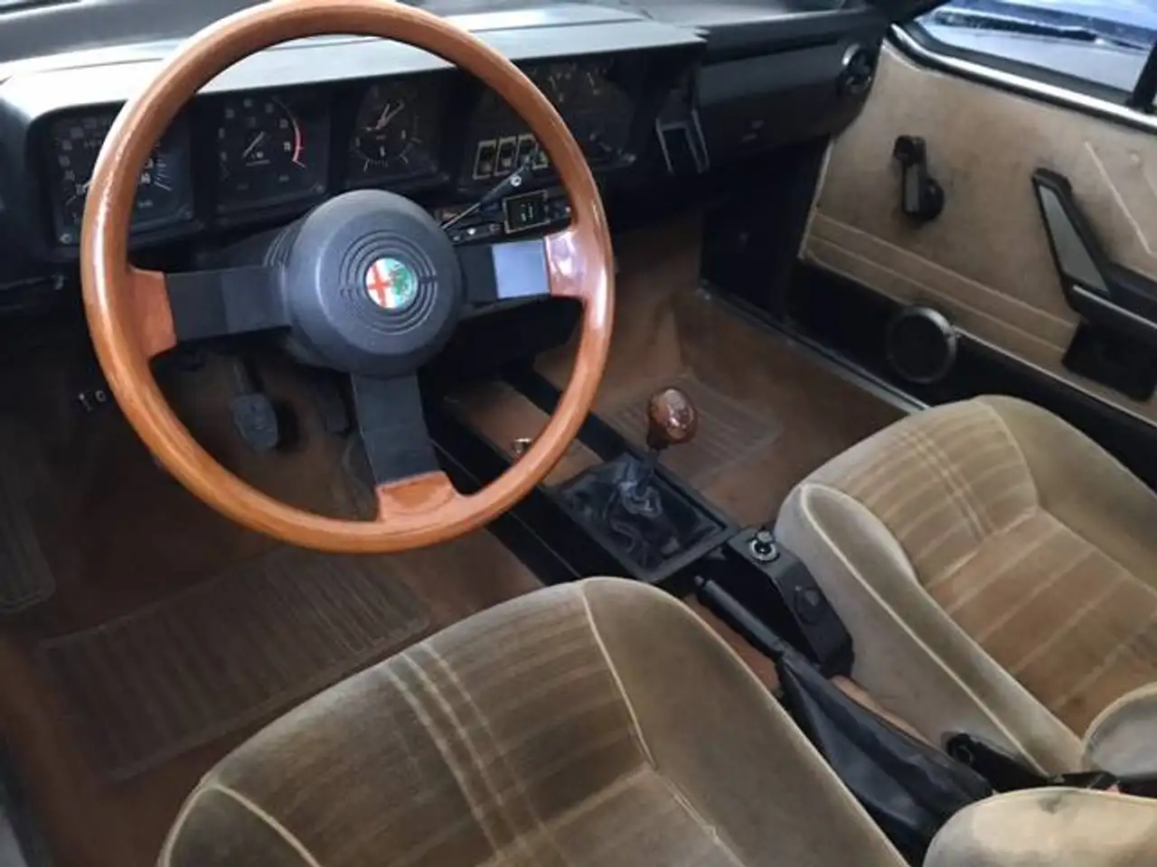Alfa Romeo GTV 2.0, foto 3